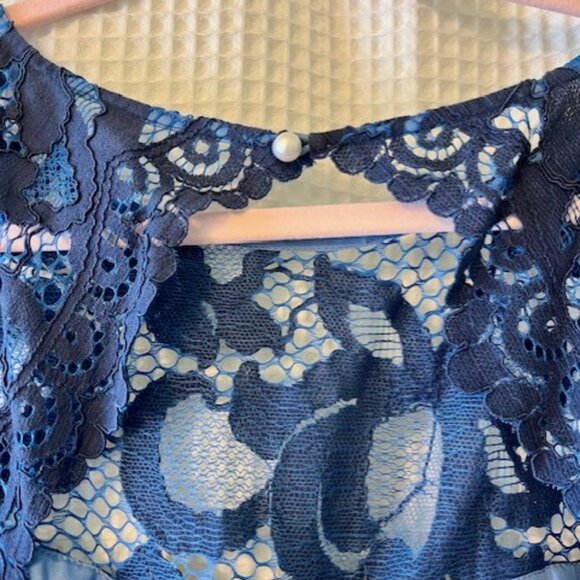 Lilly Pulitzer Kiri Dress Blue Lace Peplum Size 6 - Picture 5 of 7